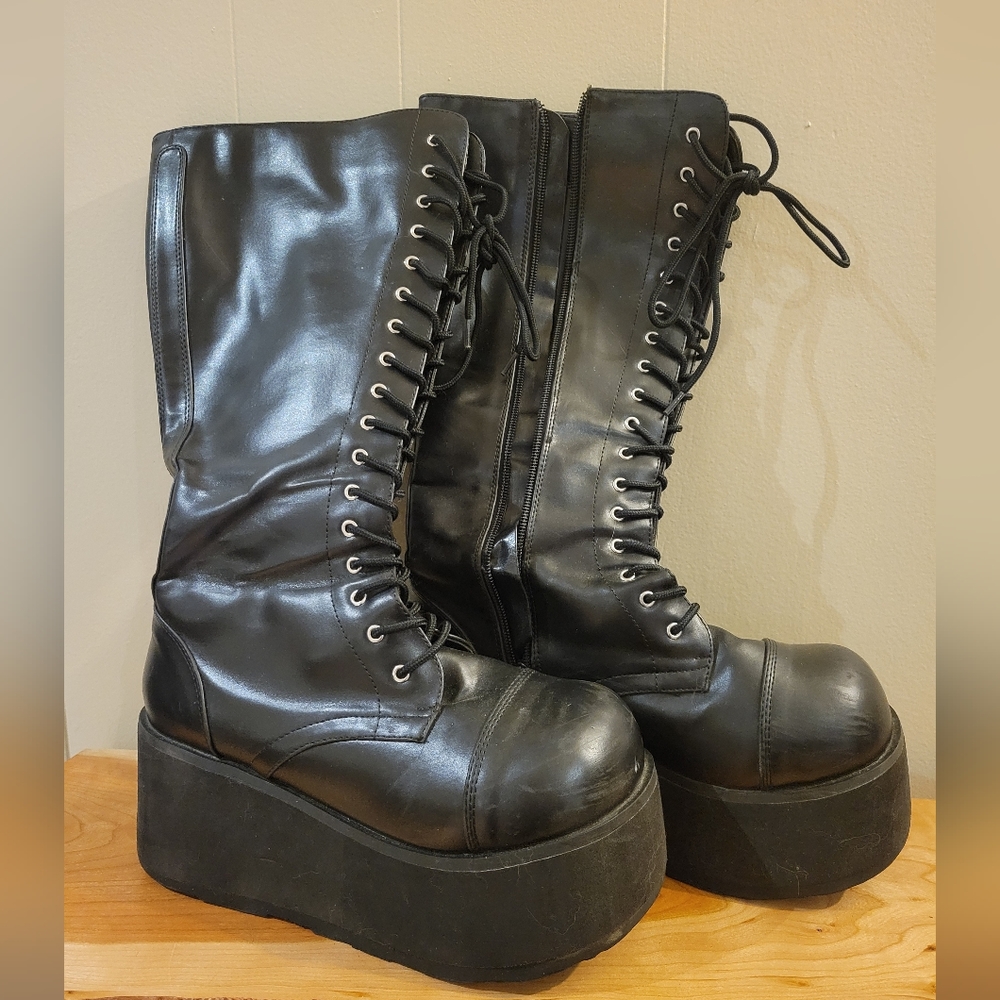 Demonia Trashville 502 platform boots used women's size 9